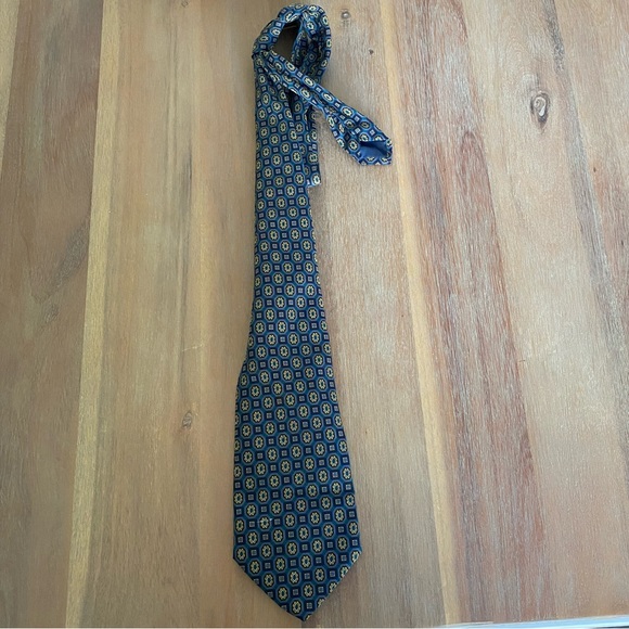 Men's Green Patterned Seta Silk Italian Tie - Picture 4 of 6